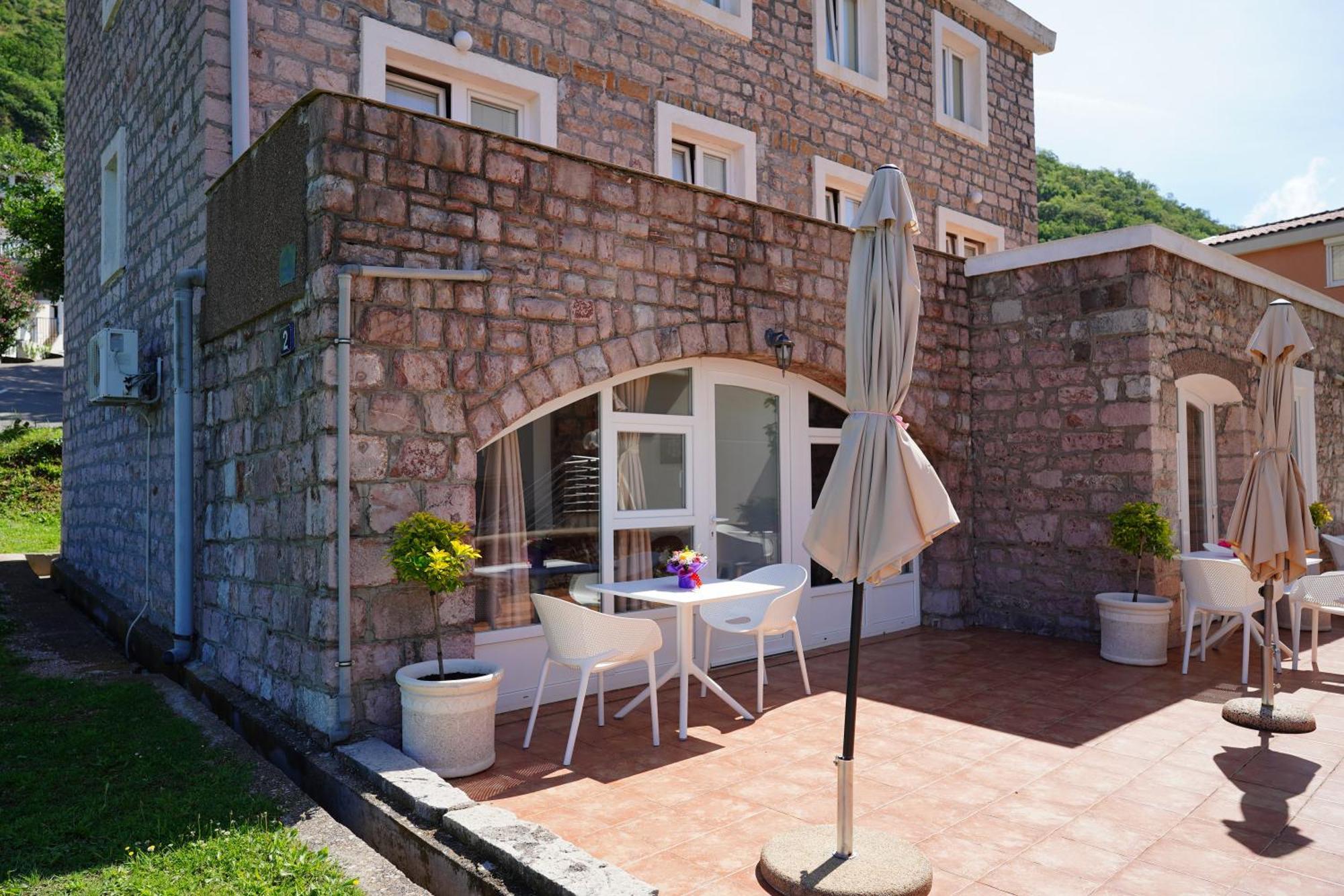 Apartments Pavlovic Petrovazzo Esterno foto