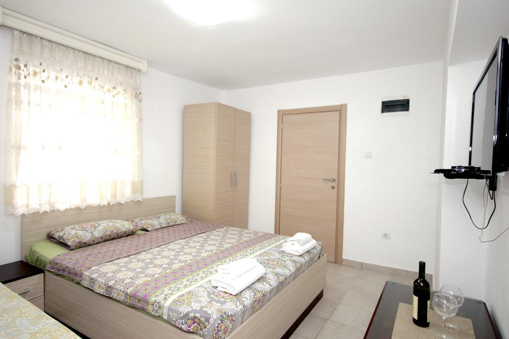 Apartments Pavlovic Petrovazzo Esterno foto
