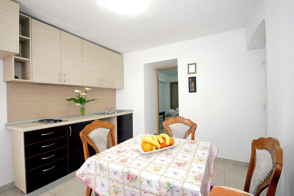 Apartments Pavlovic Petrovazzo Esterno foto
