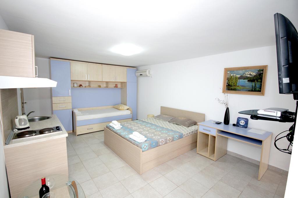 Apartments Pavlovic Petrovazzo Esterno foto