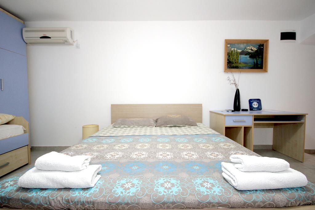 Apartments Pavlovic Petrovazzo Esterno foto