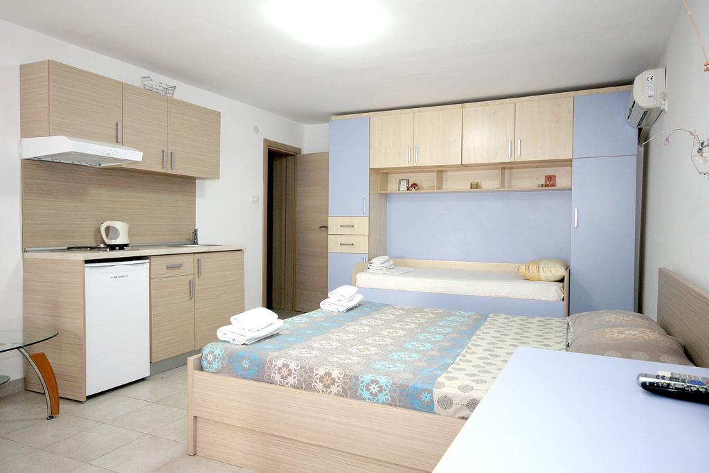 Apartments Pavlovic Petrovazzo Esterno foto